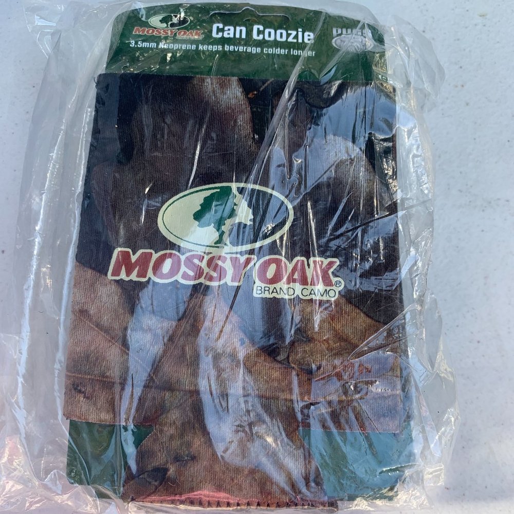 6 pc lot - NEW MOSSY OAK CAN COOZIE woodland leaves Koozie pack, can sleeves